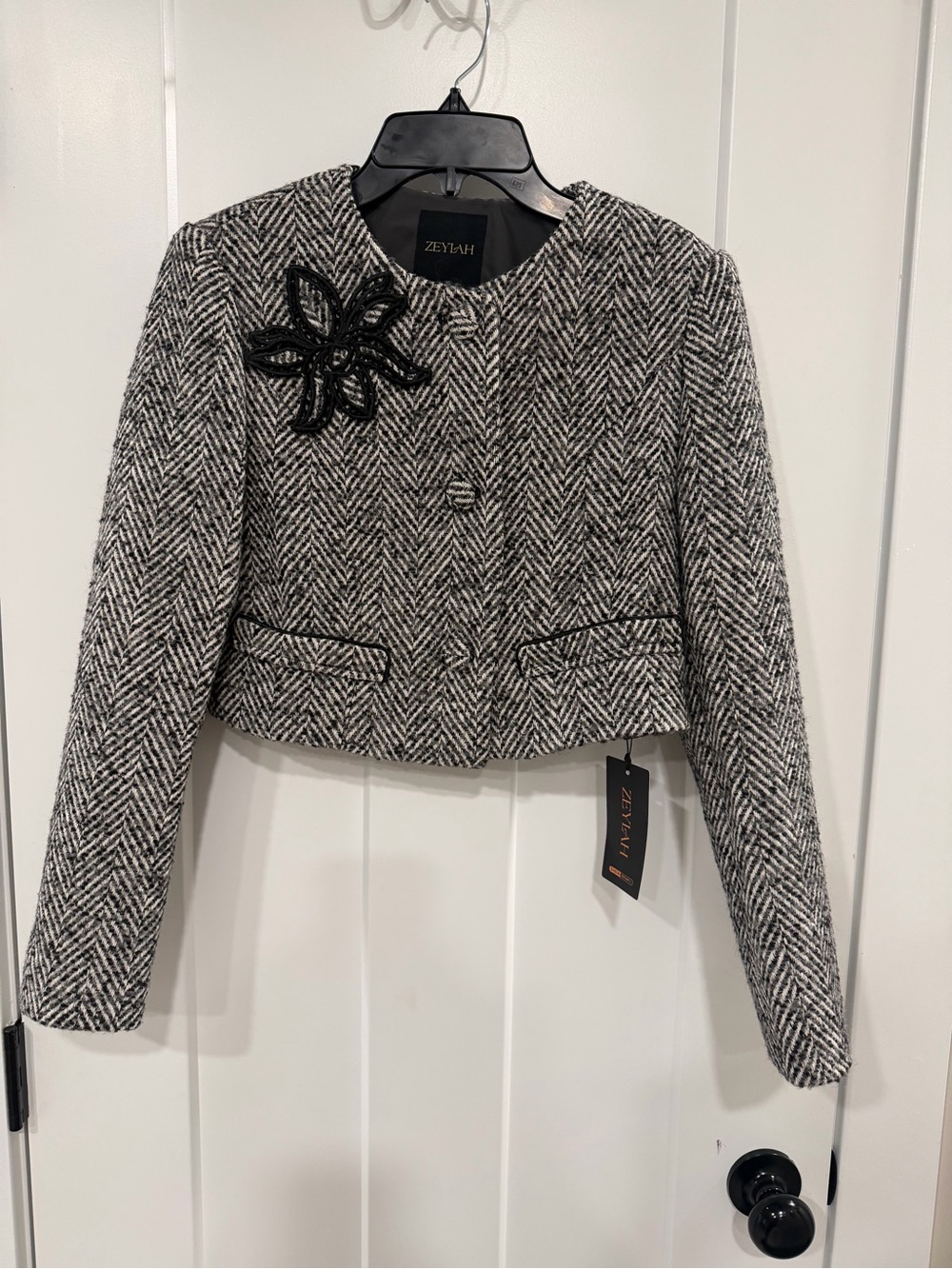 NWT Zeylah Black & White Herringbone Cropped Blazer Women’s Size XS - Picture 1 of 10